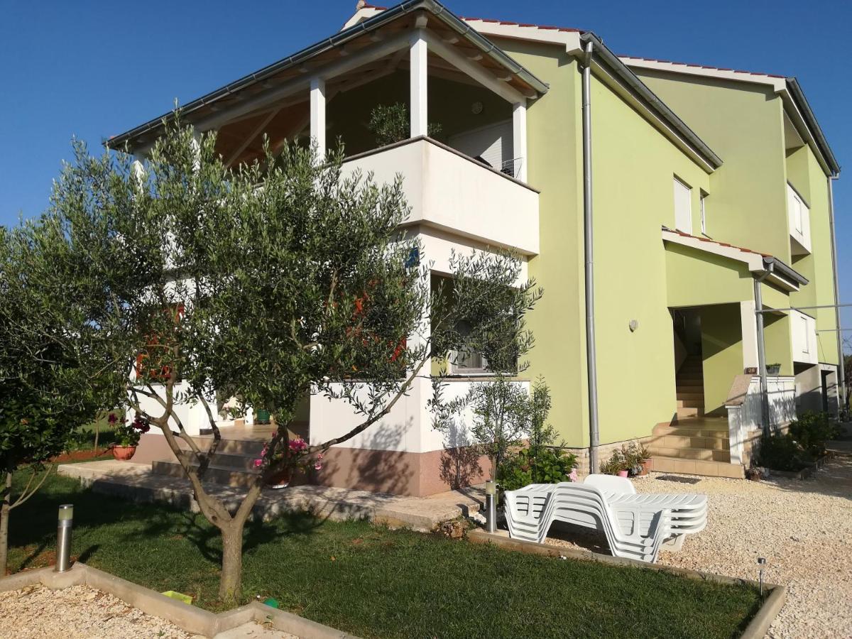 Apartments Matilda Sukošan Εξωτερικό φωτογραφία