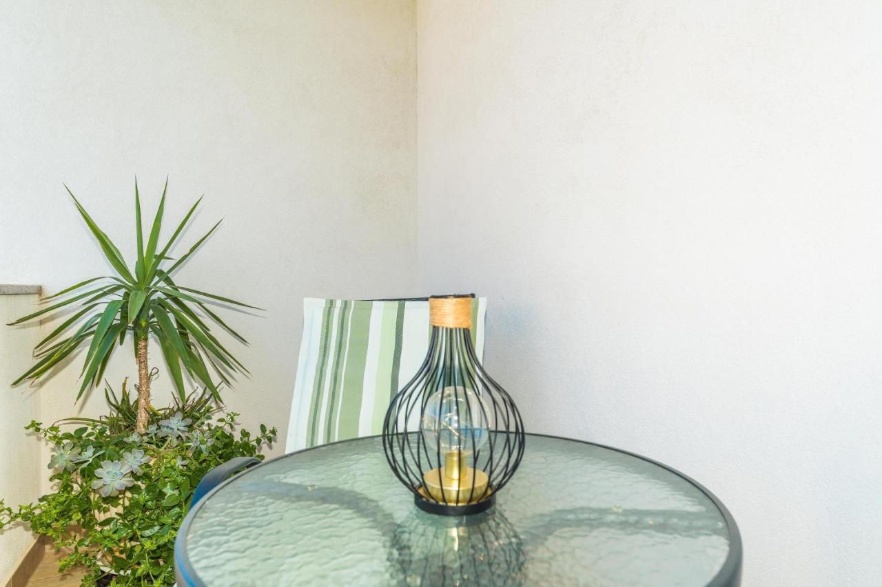 Apartments Matilda Sukošan Εξωτερικό φωτογραφία
